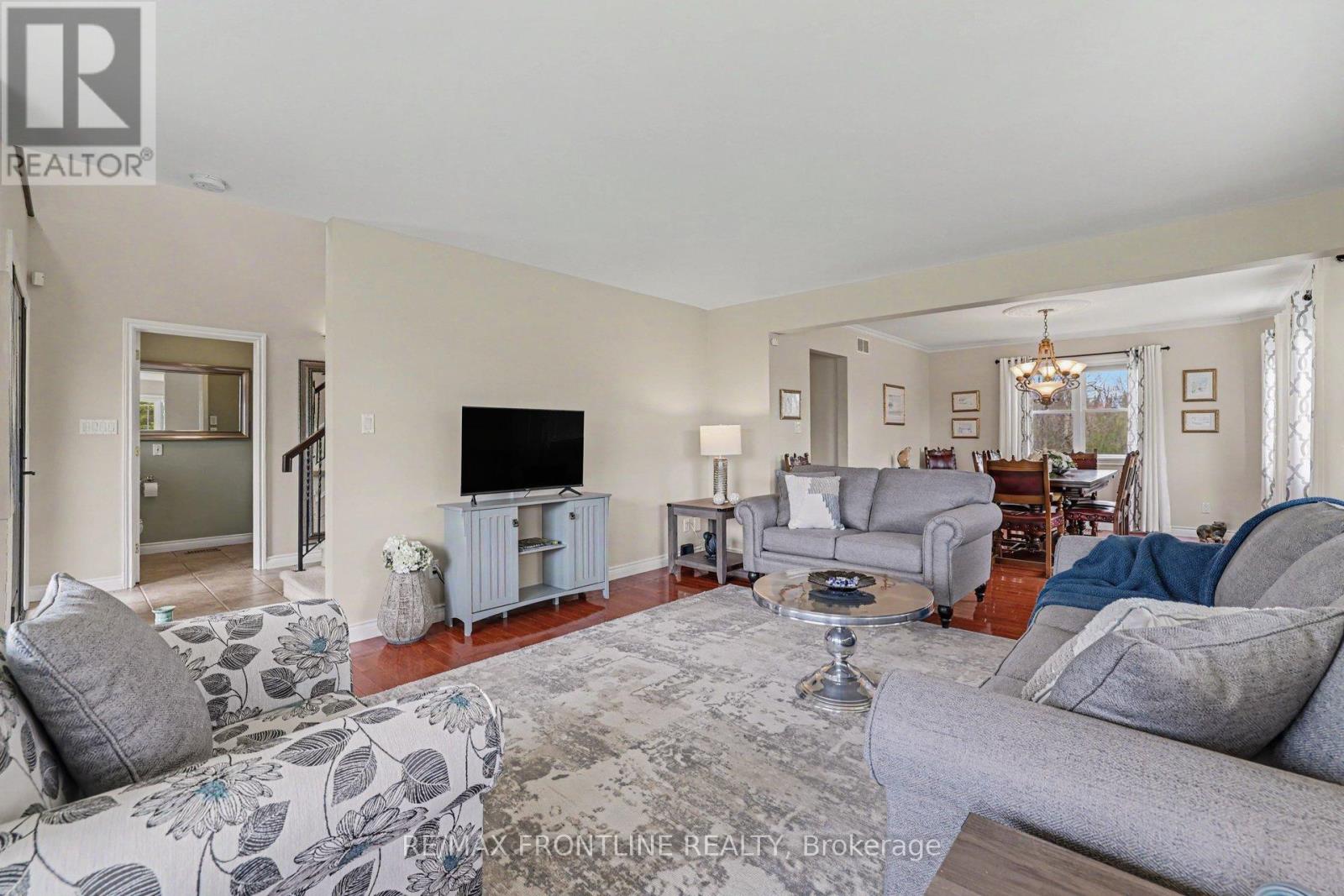146 ORCHARD CRESCENT - 9