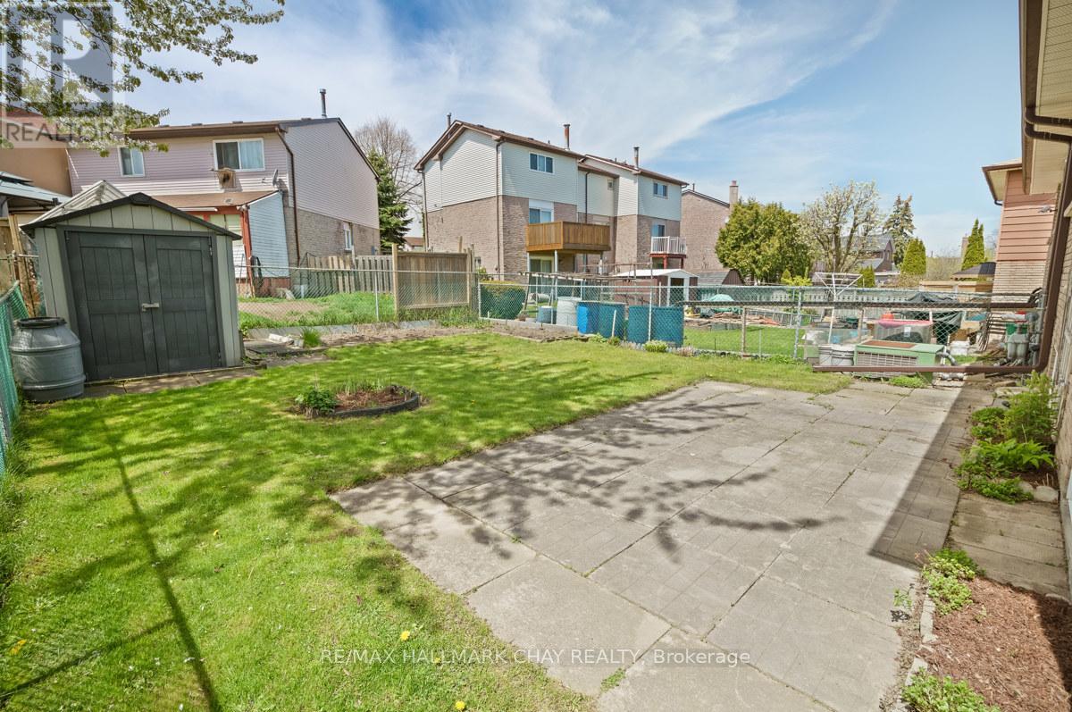 63 FRED BLAND CRESCENT - 35