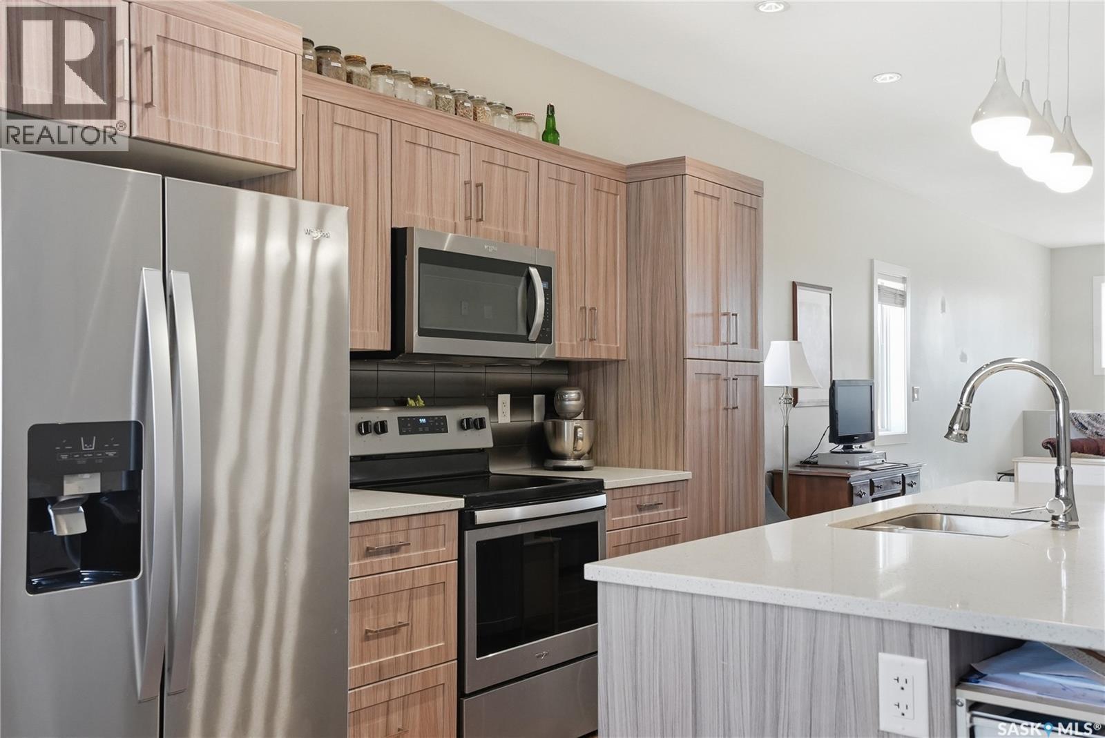 1407 Hughes DRIVE - 11