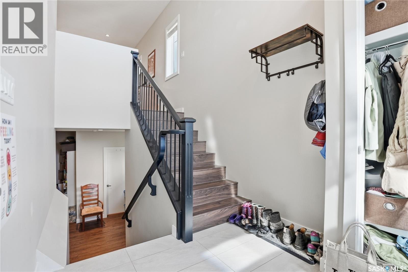 1407 Hughes DRIVE - 4