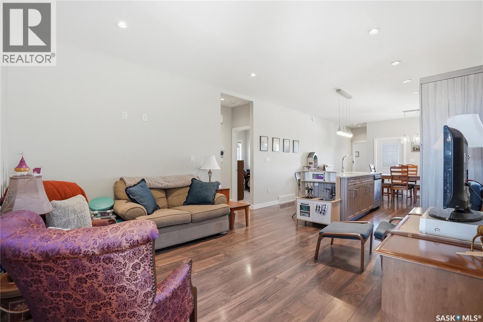 1407 Hughes DRIVE - 5