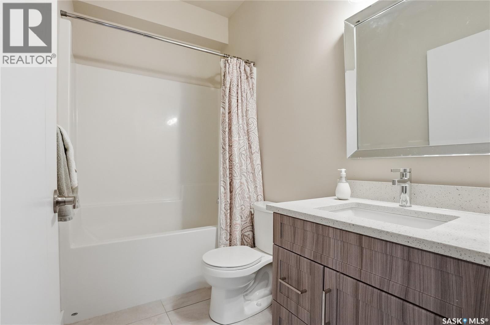 1407 Hughes DRIVE - 19