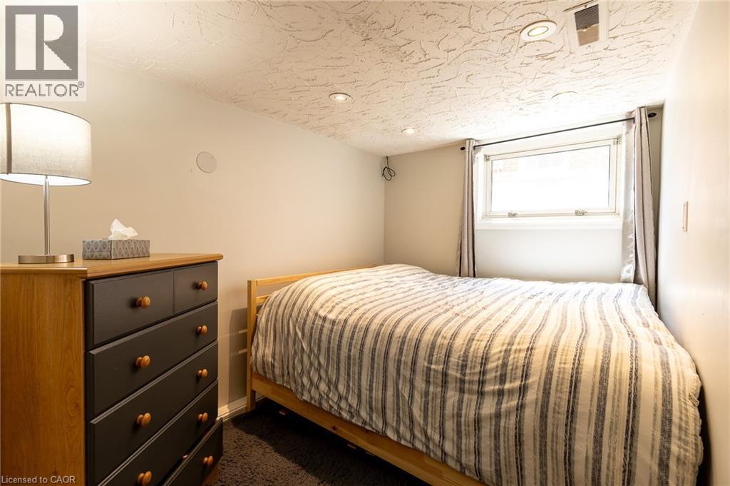 110 LORNE Crescent - 29