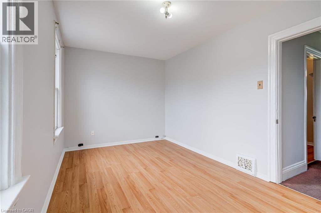 53 SHERMAN Avenue N - 16