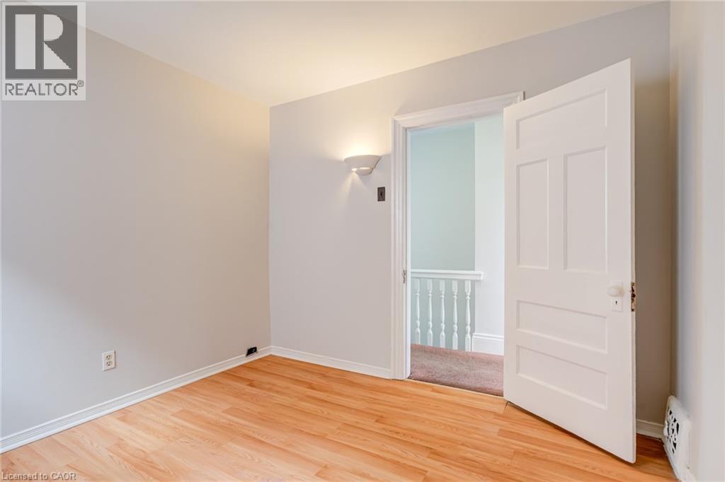 53 SHERMAN Avenue N - 19