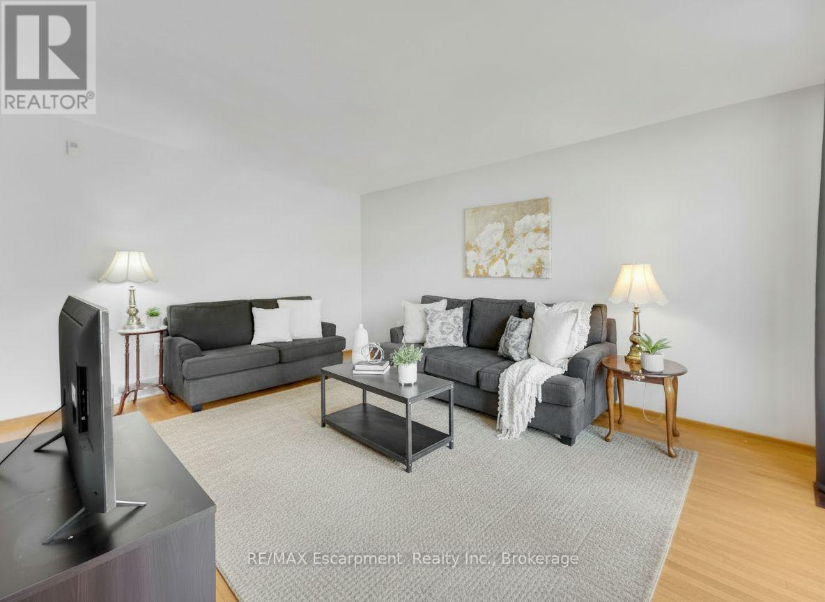 3 TANAGER COURT - 6