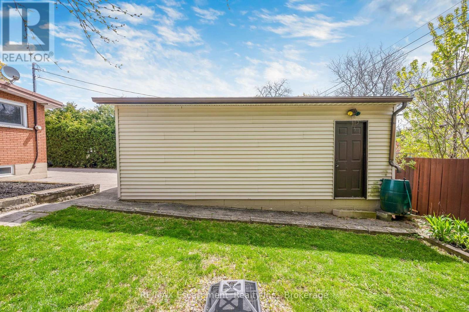 3 TANAGER COURT - 31