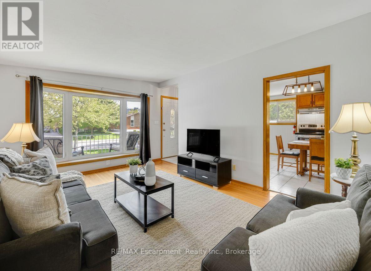 3 TANAGER COURT - 7