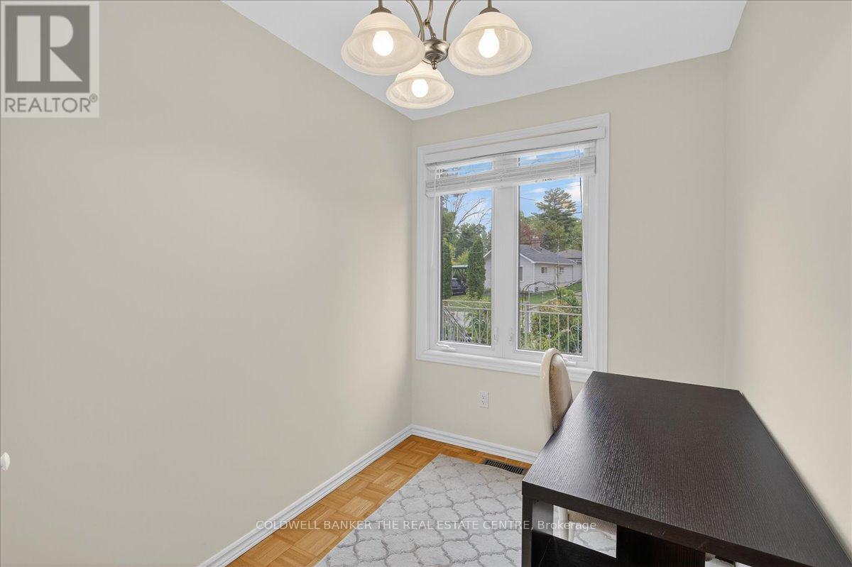 44 GLENWOOD DRIVE - 26
