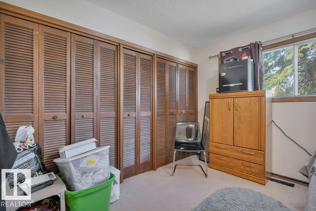 5411 44 AV — photo 18