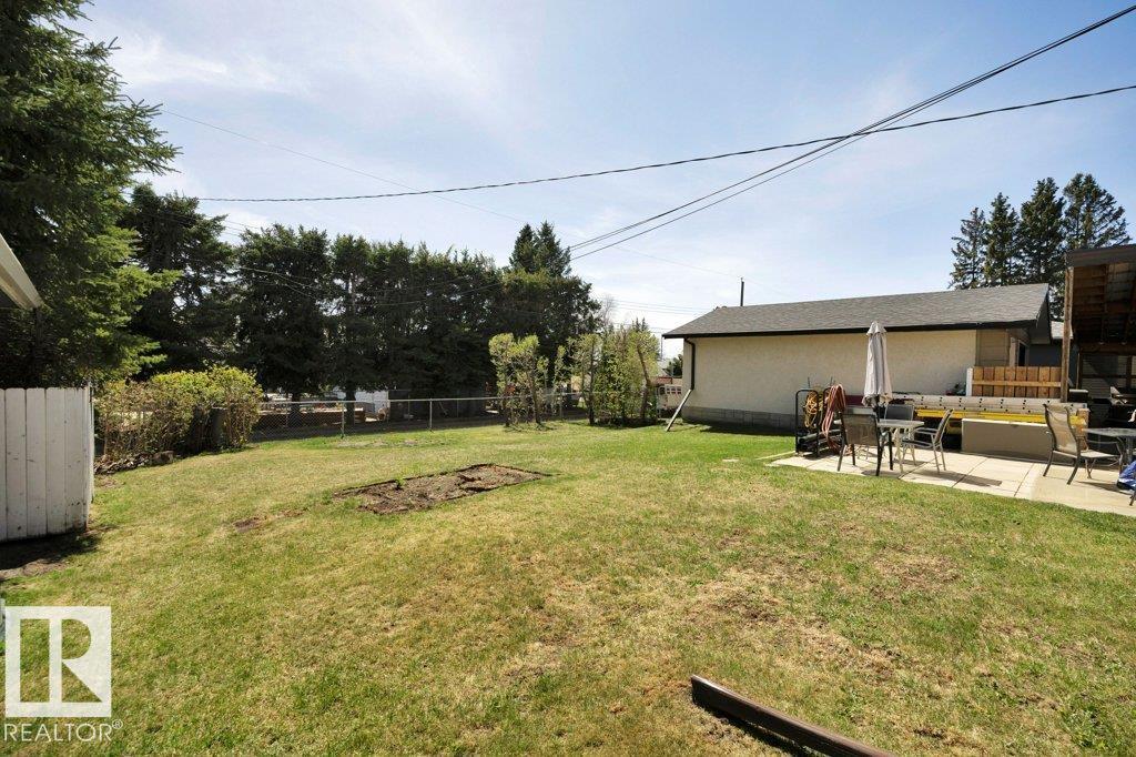 5411 44 AV — photo 41