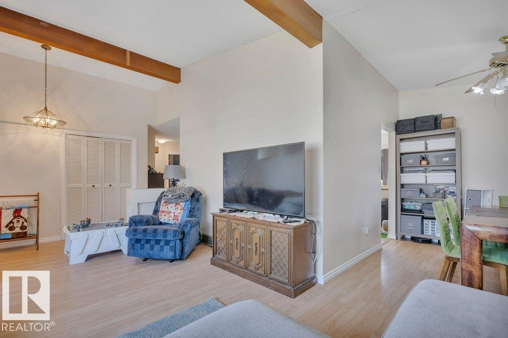5411 44 AV — photo 8