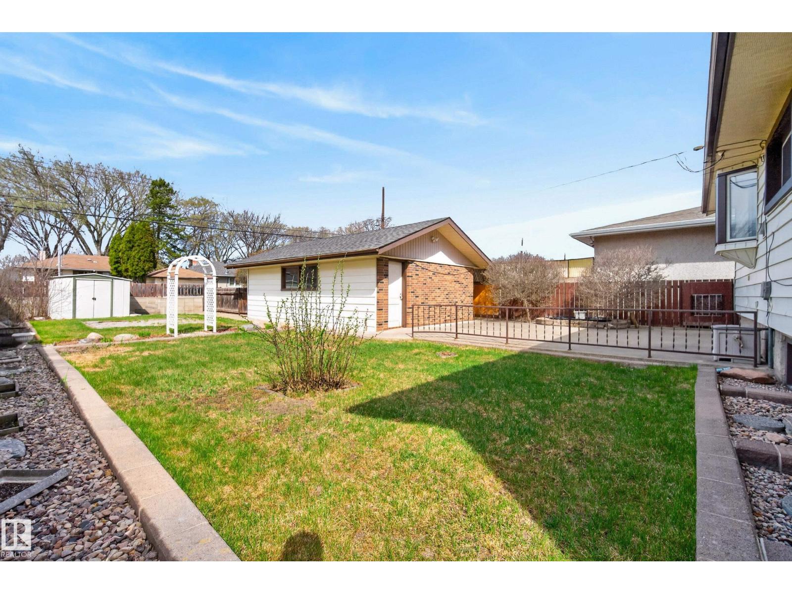 12016 51 ST NW - 39
