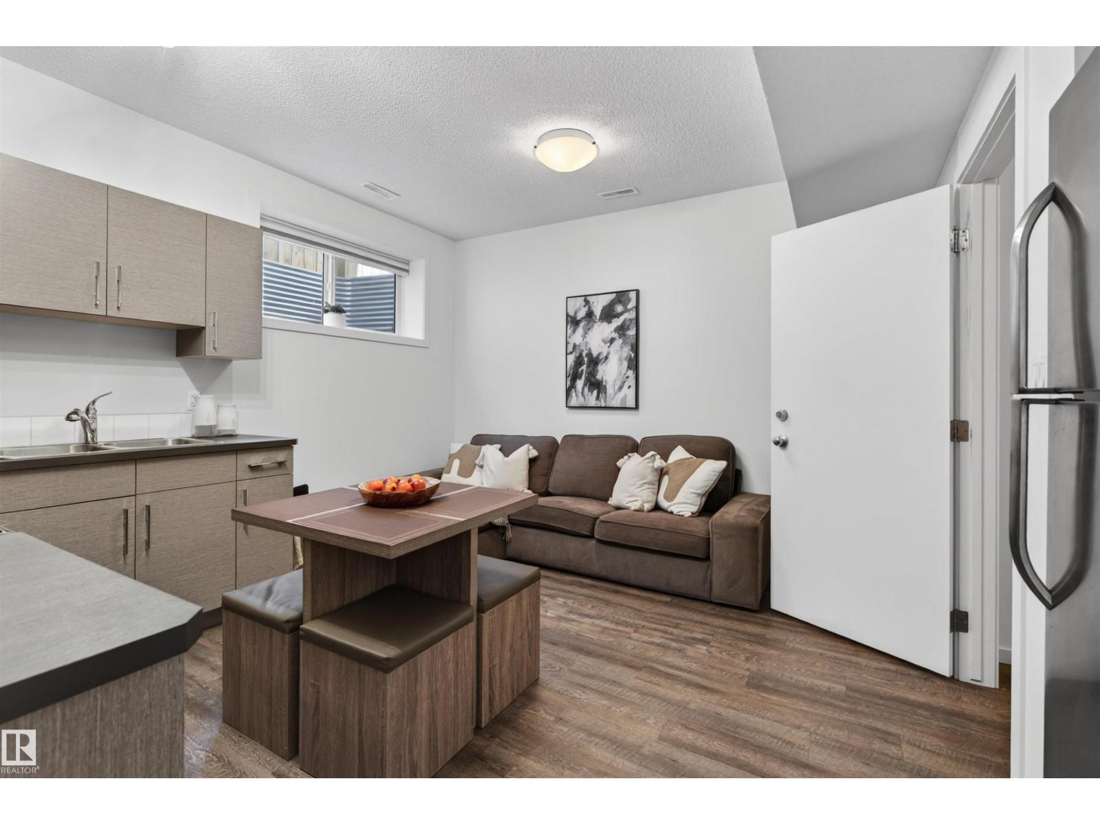 11904 45 ST NW - 23