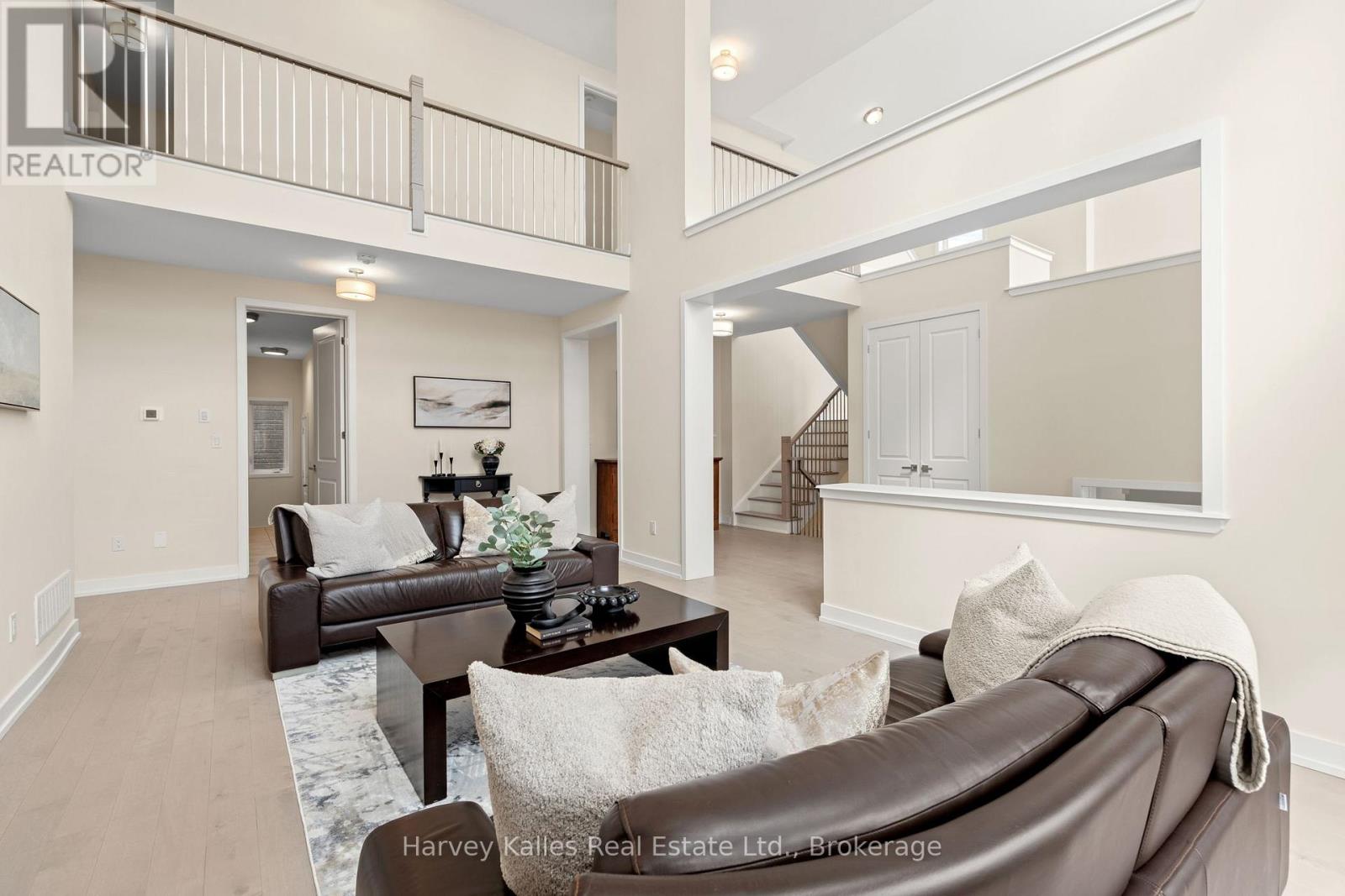 157 SPRINGSIDE CRESCENT - 8