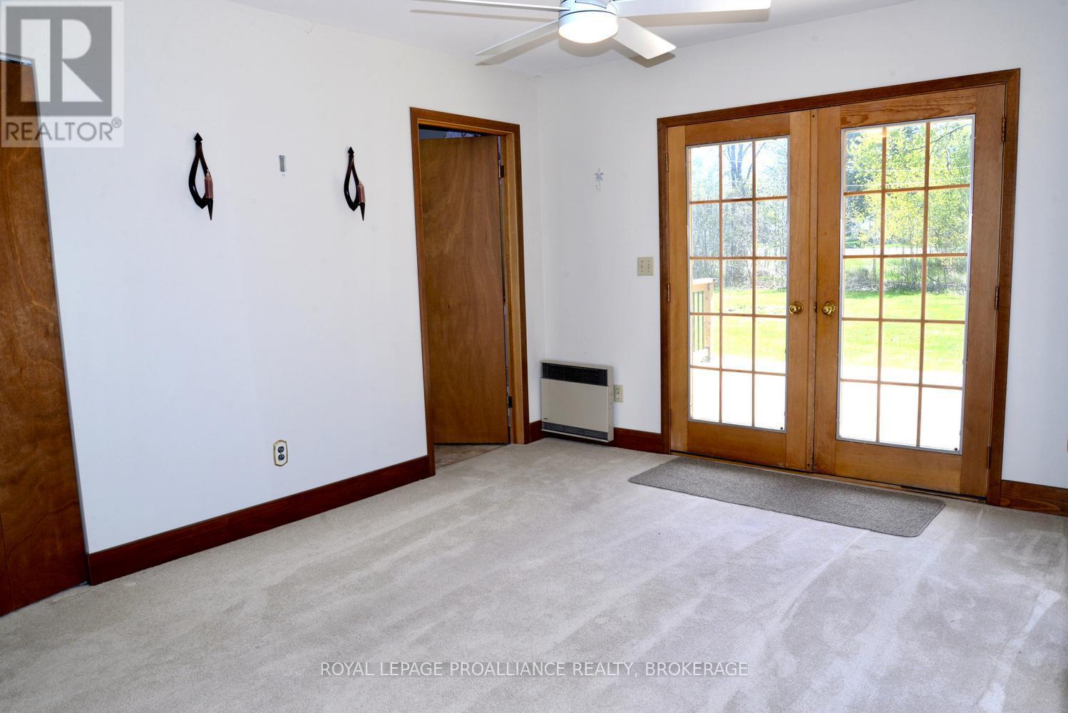 1705 MARIAN CRESCENT - 21