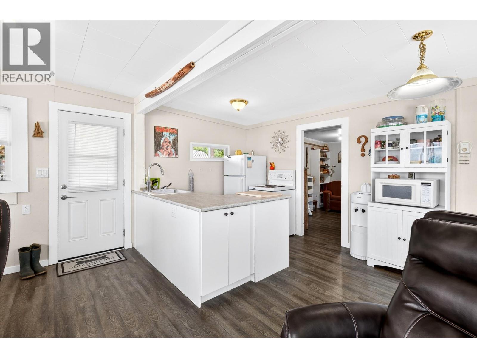 3 Saskatoon Road - 18