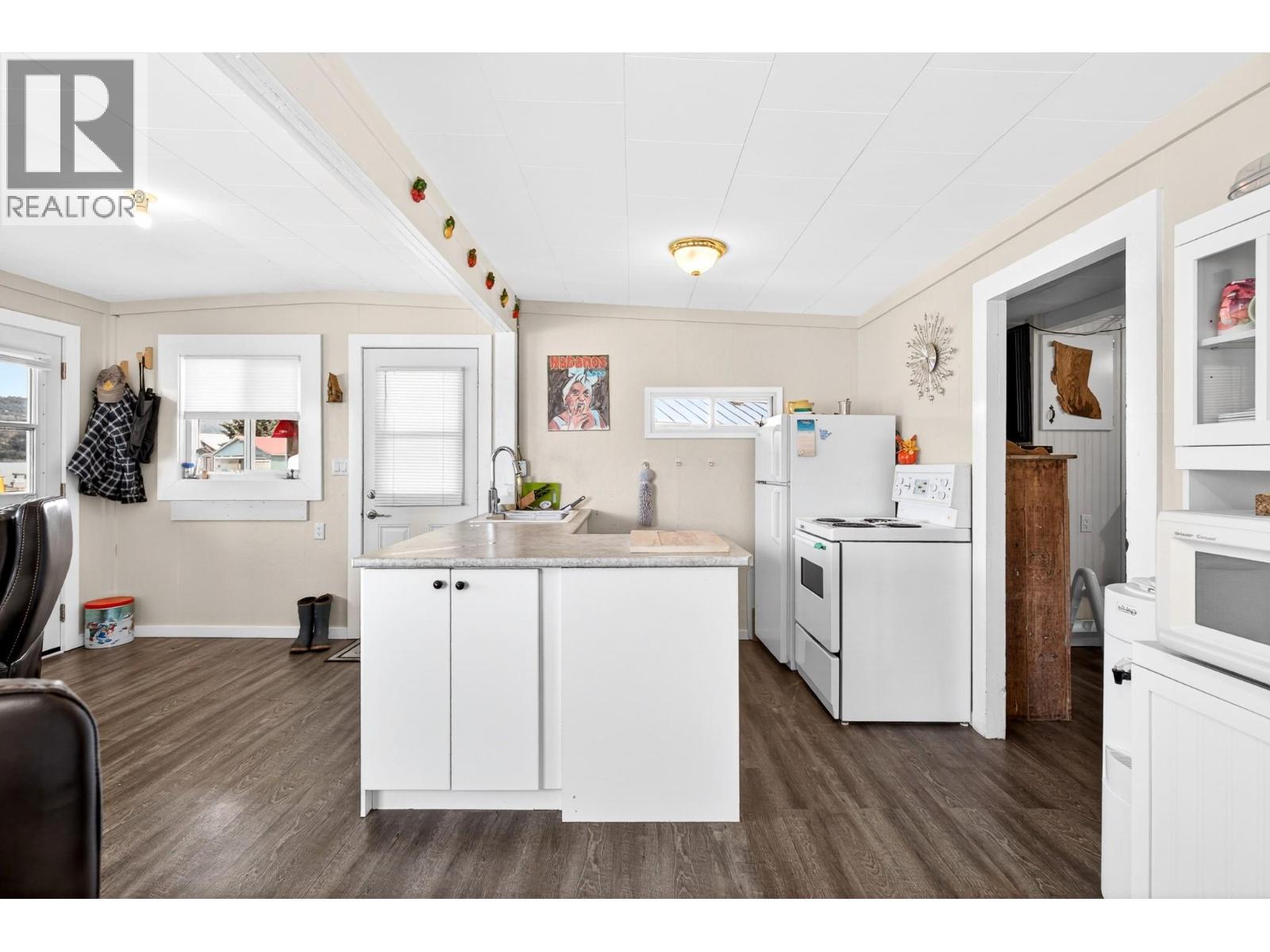 3 Saskatoon Road - 19