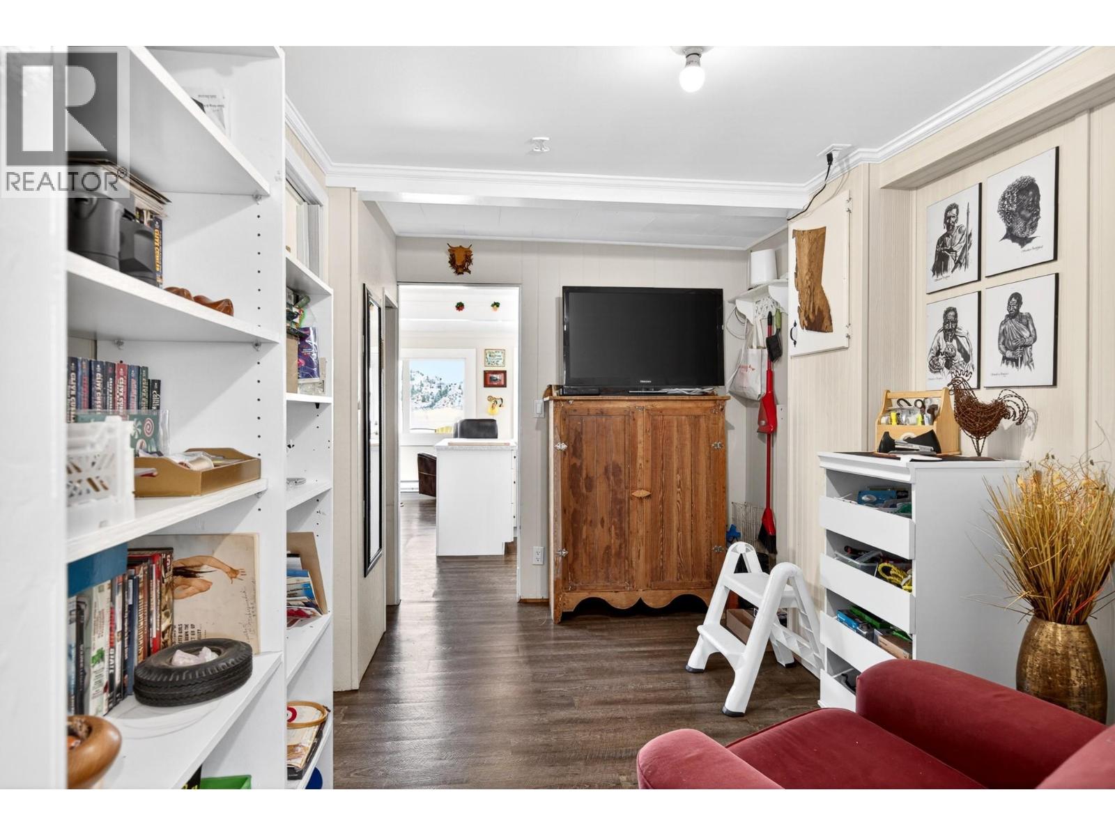 3 Saskatoon Road - 31