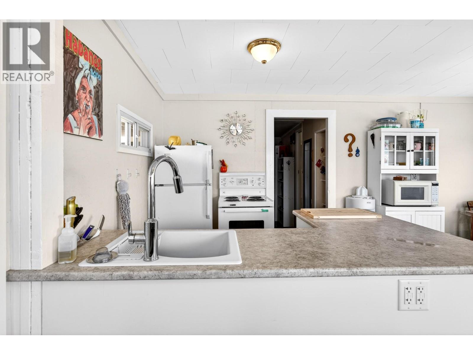 3 Saskatoon Road - 33