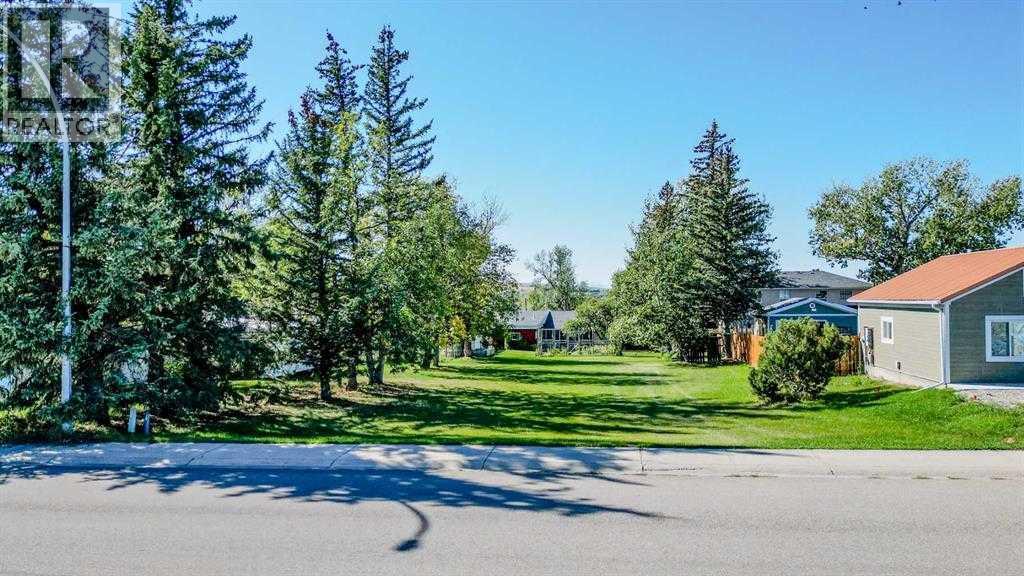 731 2 Street E, Cardston, Alberta, T0K0K0