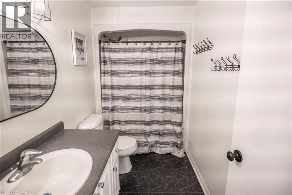 147 DUBRICK Crescent Unit# 1, Kitchener, Ontario, N2E4G3 — Photo 16