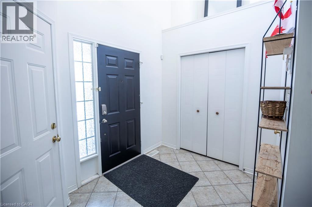 147 DUBRICK Crescent Unit# 1, Kitchener, Ontario, N2E4G3 — Photo 8