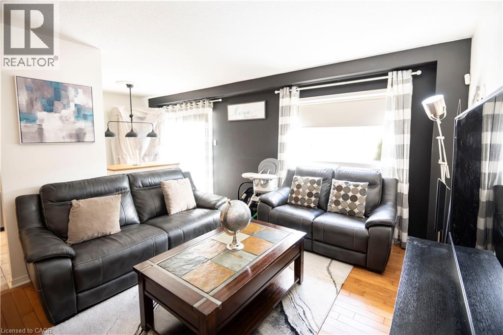 147 DUBRICK Crescent Unit# 1, Kitchener, Ontario, N2E4G3 — Photo 19