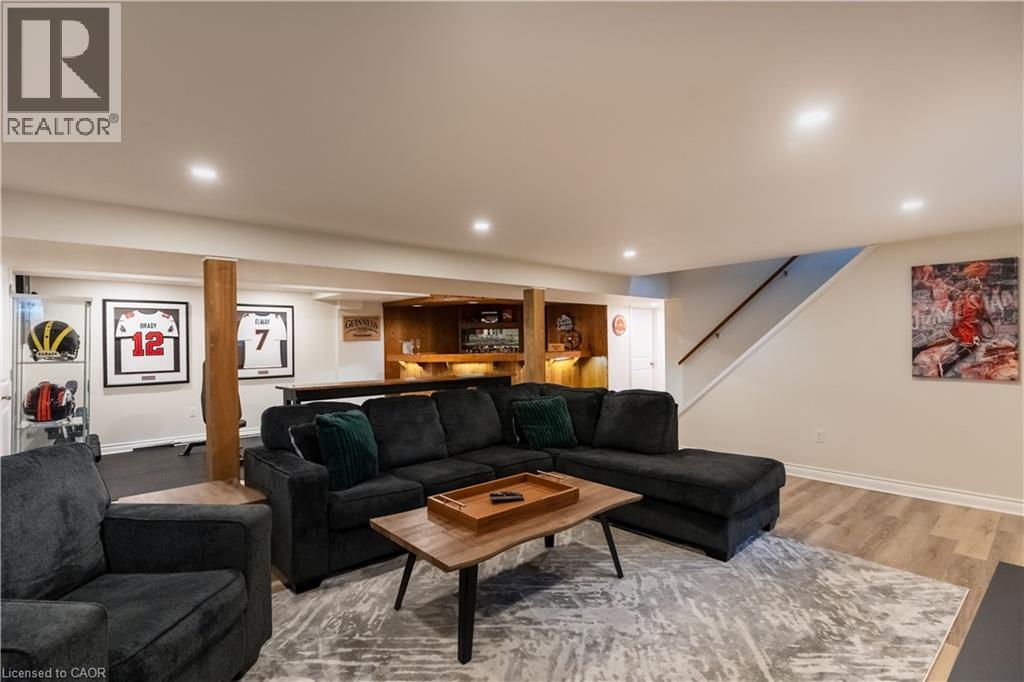 4 HARRIS Street - 26