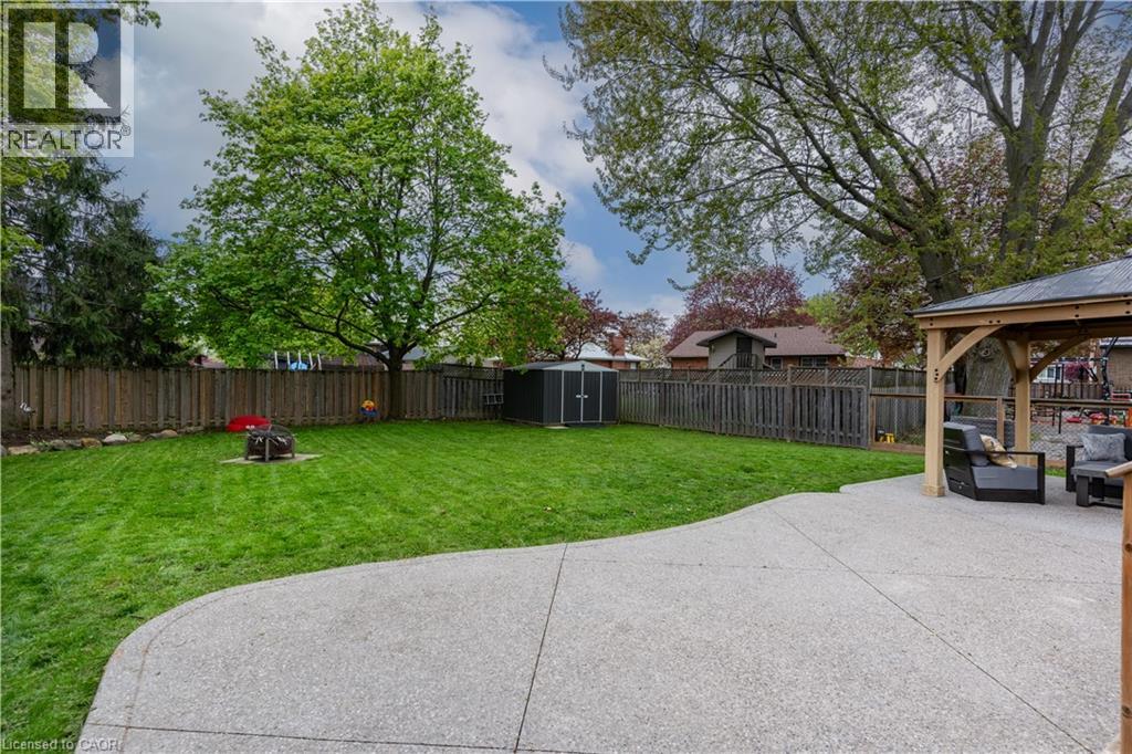 4 HARRIS Street - 32
