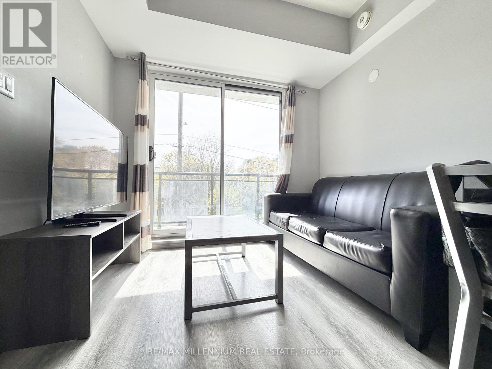 #F210 275 LARCH STREET - 4