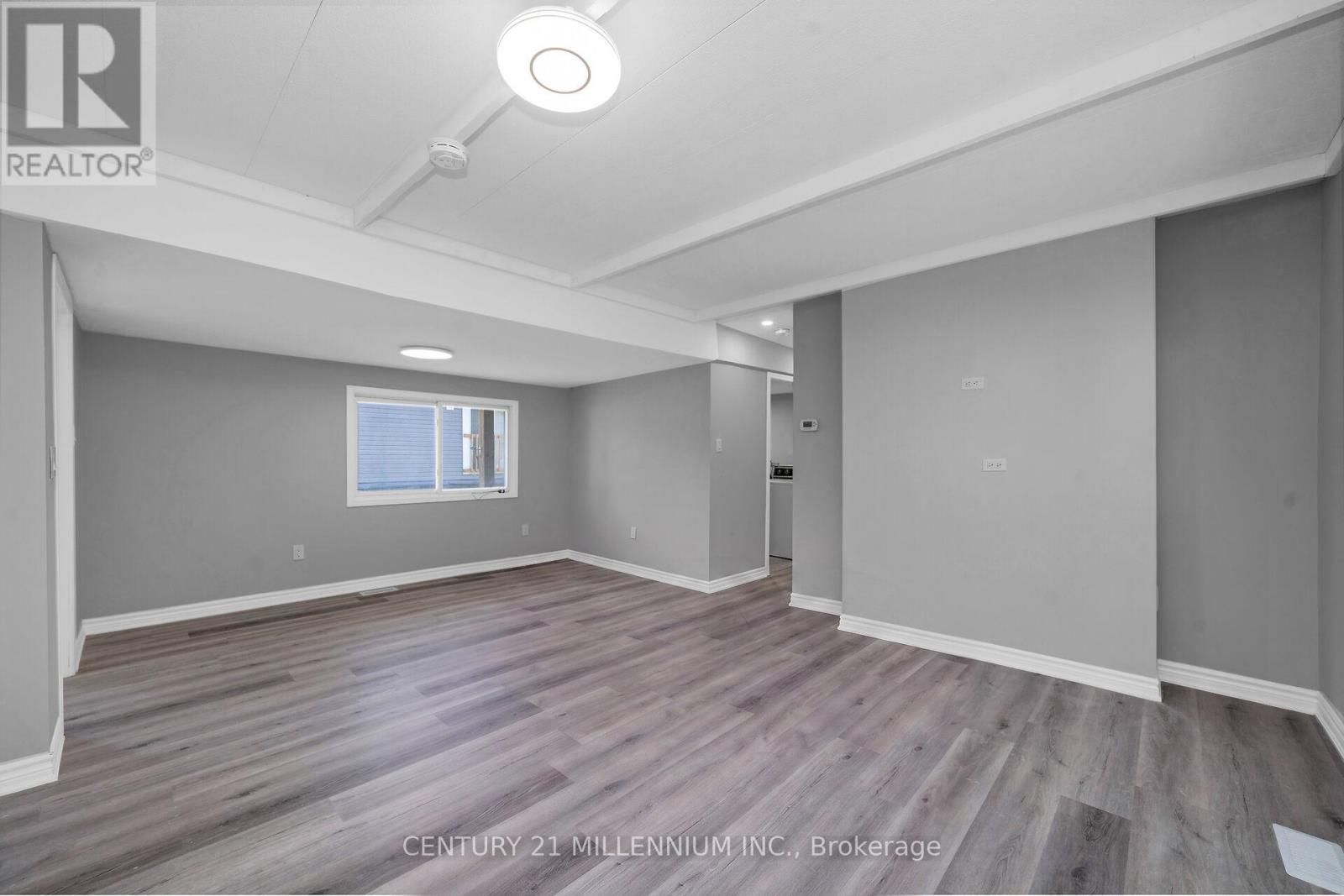 17 CEDAR LANE - 16