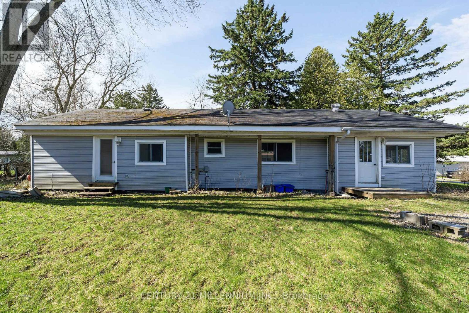 17 CEDAR LANE - 2