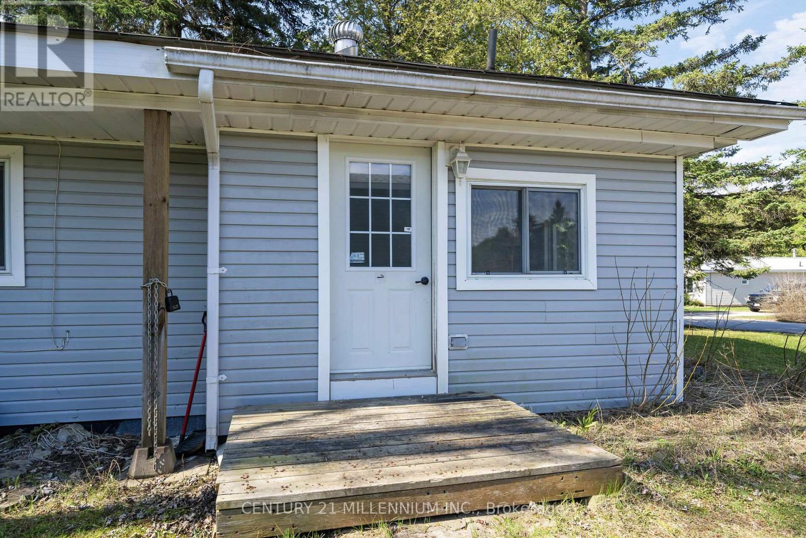 17 CEDAR LANE - 3