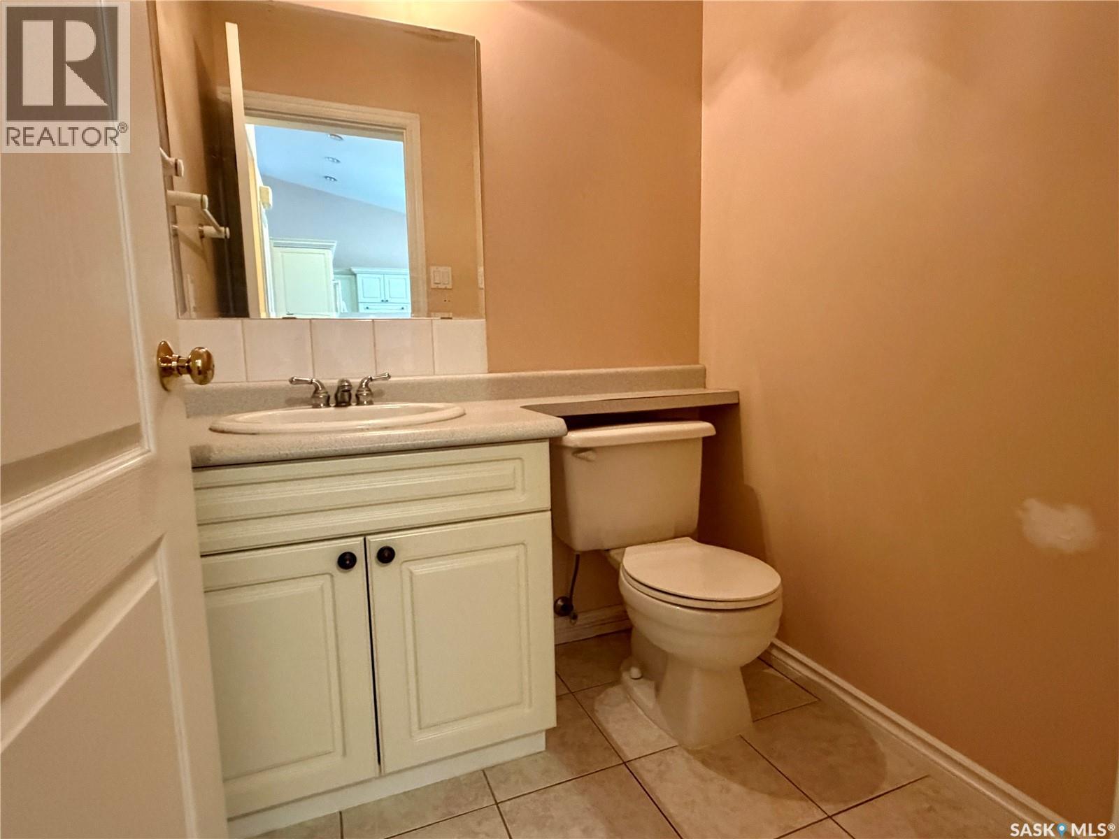 616 3rd STREET E - 24