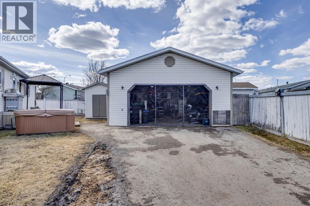 123 Hunter Place, Fort McMurray
