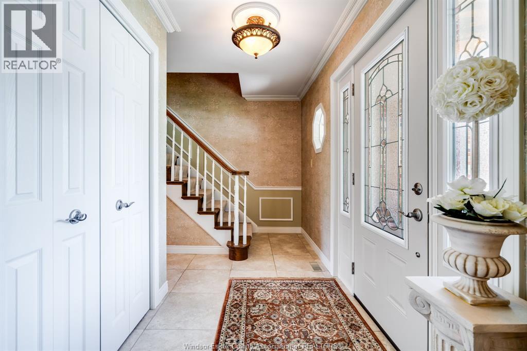 106 MILL CREEK CRESCENT - 2
