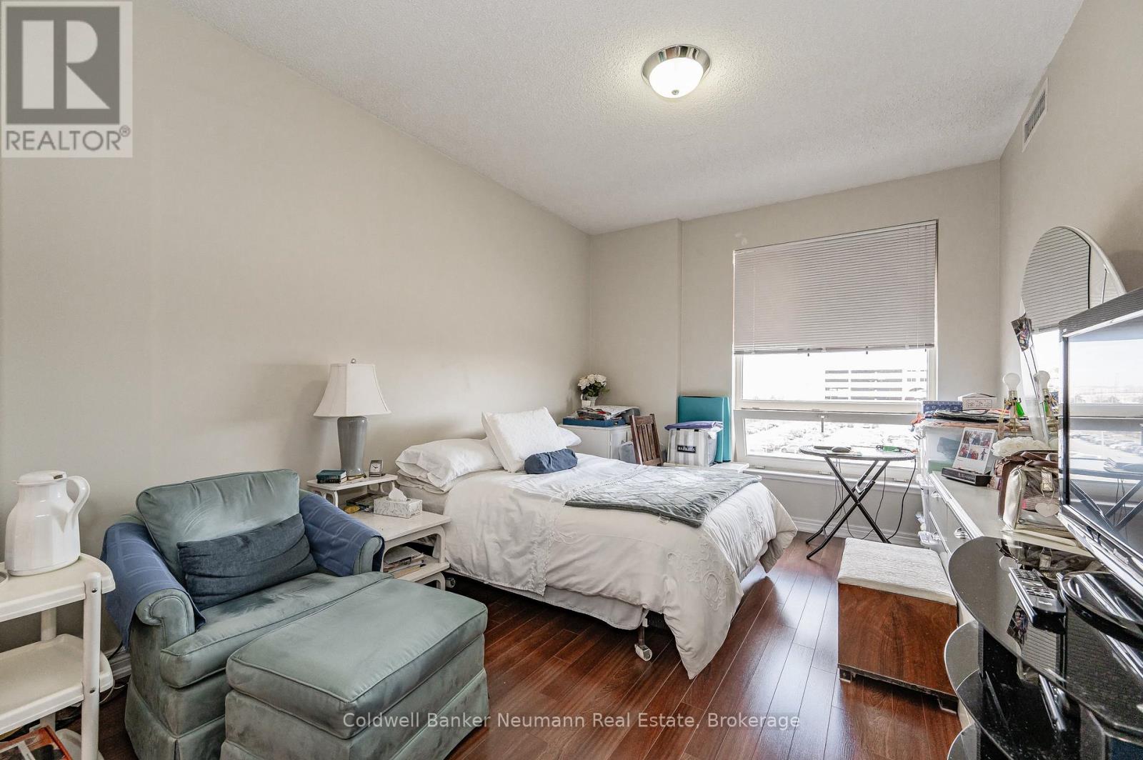 #409 60 OLD MILL ROAD - 14