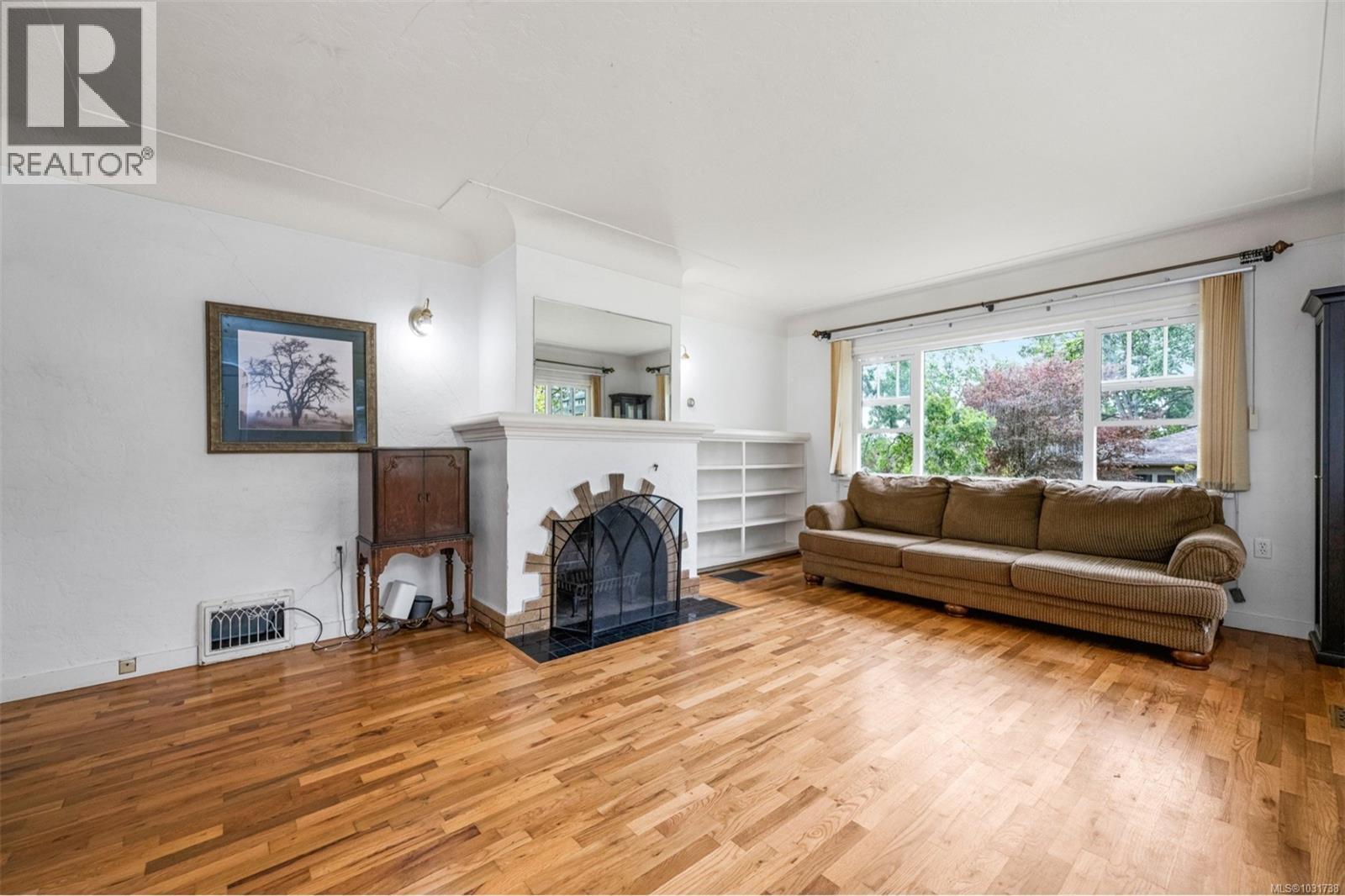  3517 Doncaster Drive, Saanich