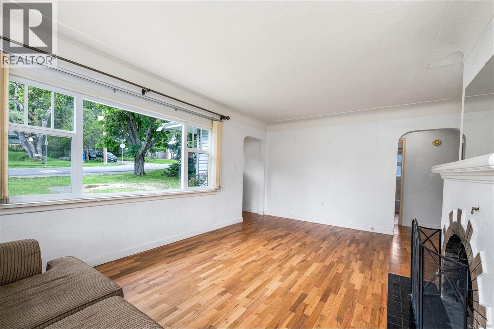  3517 Doncaster Drive, Saanich