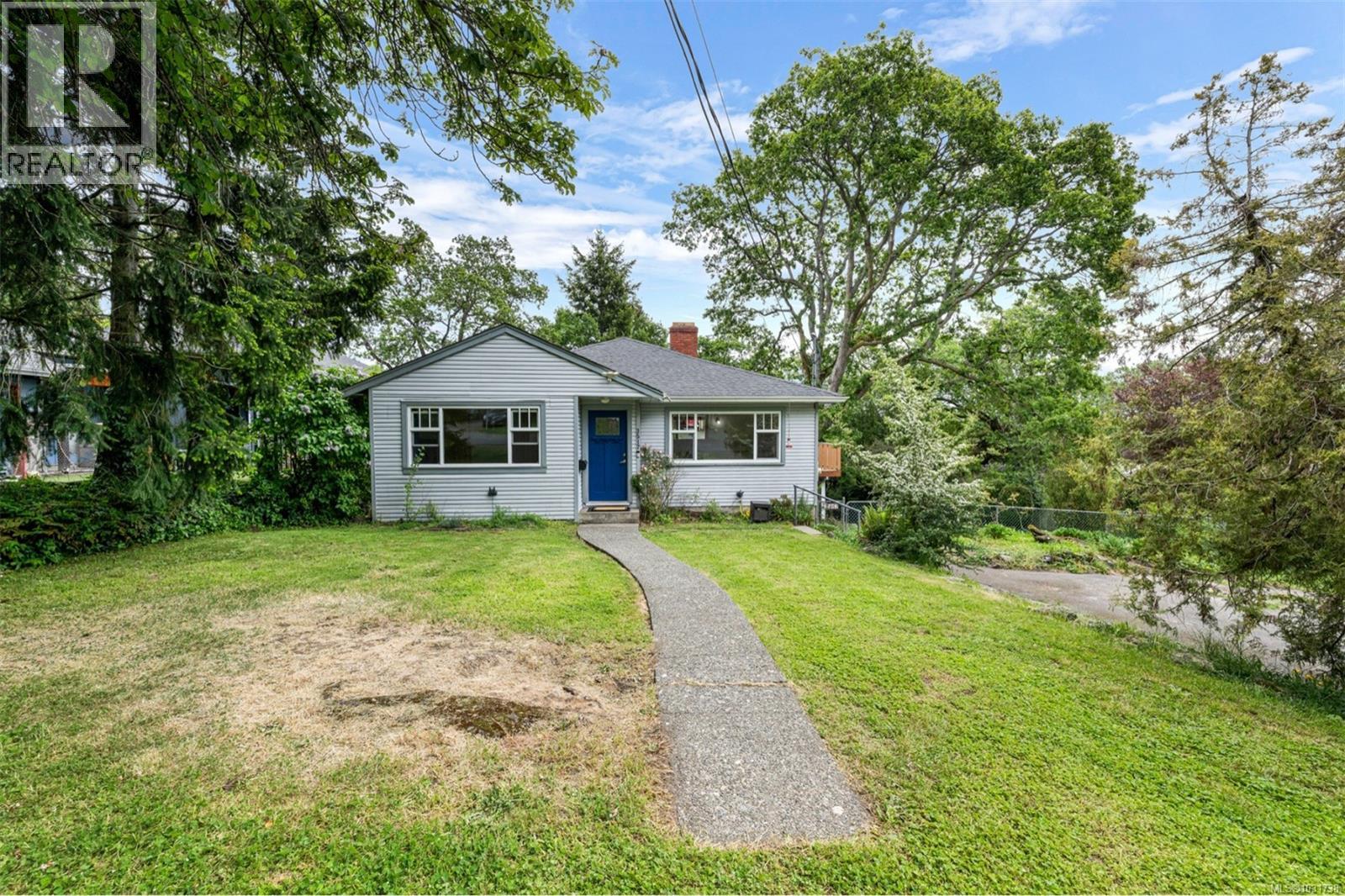 3517 Doncaster Dr - 1