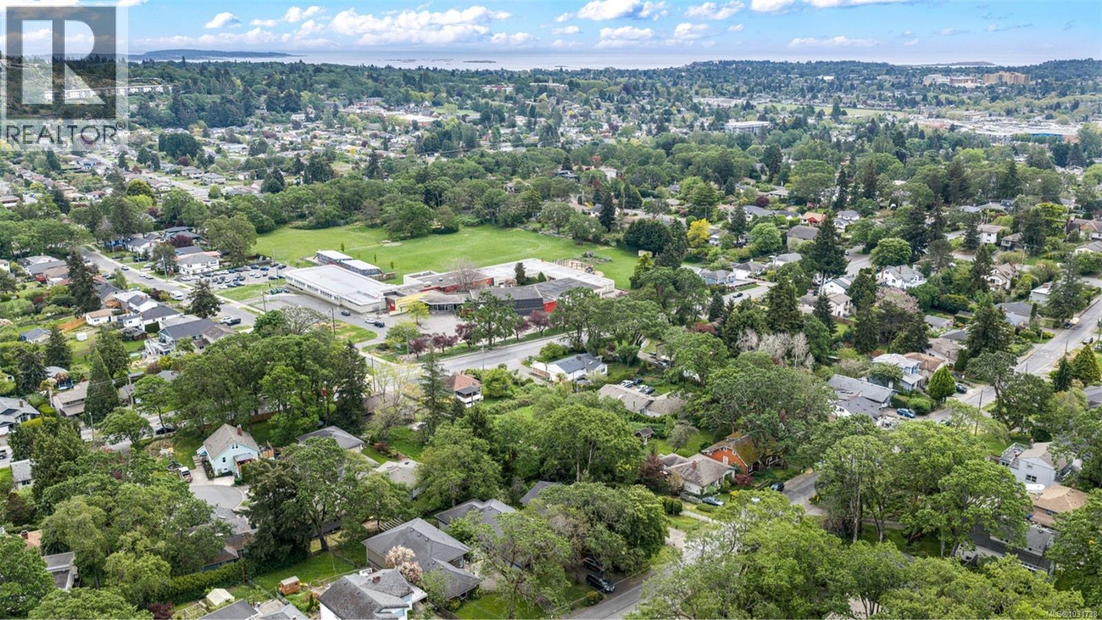  3517 Doncaster Drive, Saanich