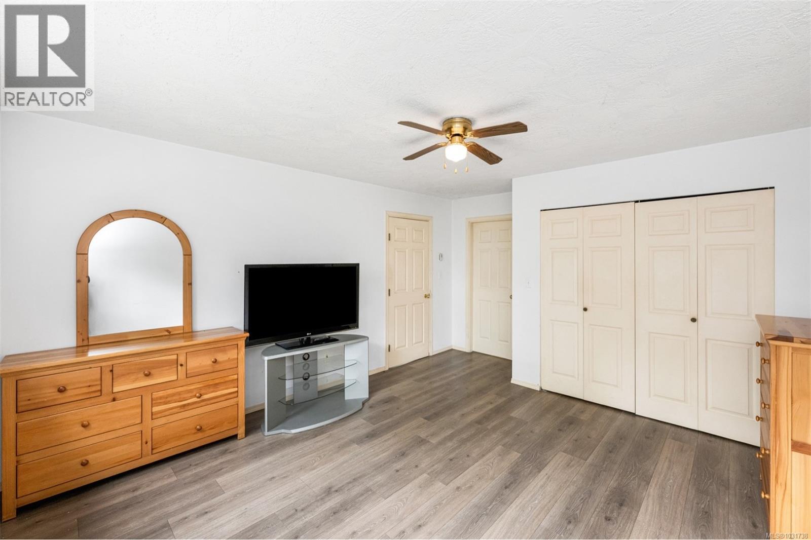 3517 Doncaster Dr - 29