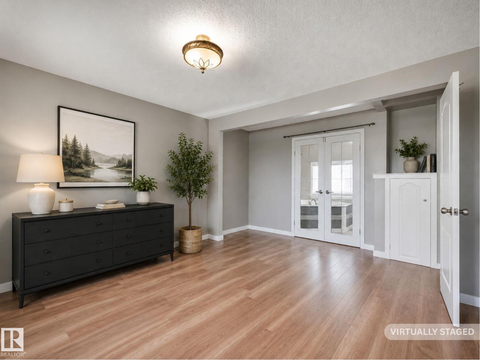 32 Manor DR - 32