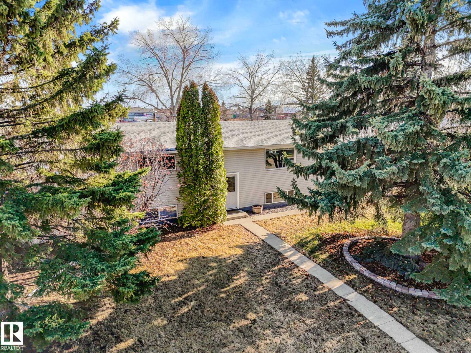 32 Manor DR - 68