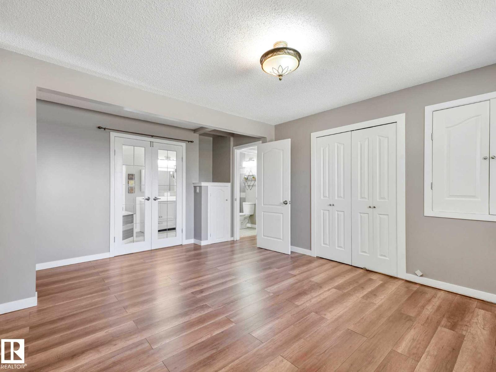 32 Manor DR - 30