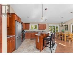 479 East Clear Bay Road, Trent Lakes, ON K0M2A0 Photo 19
