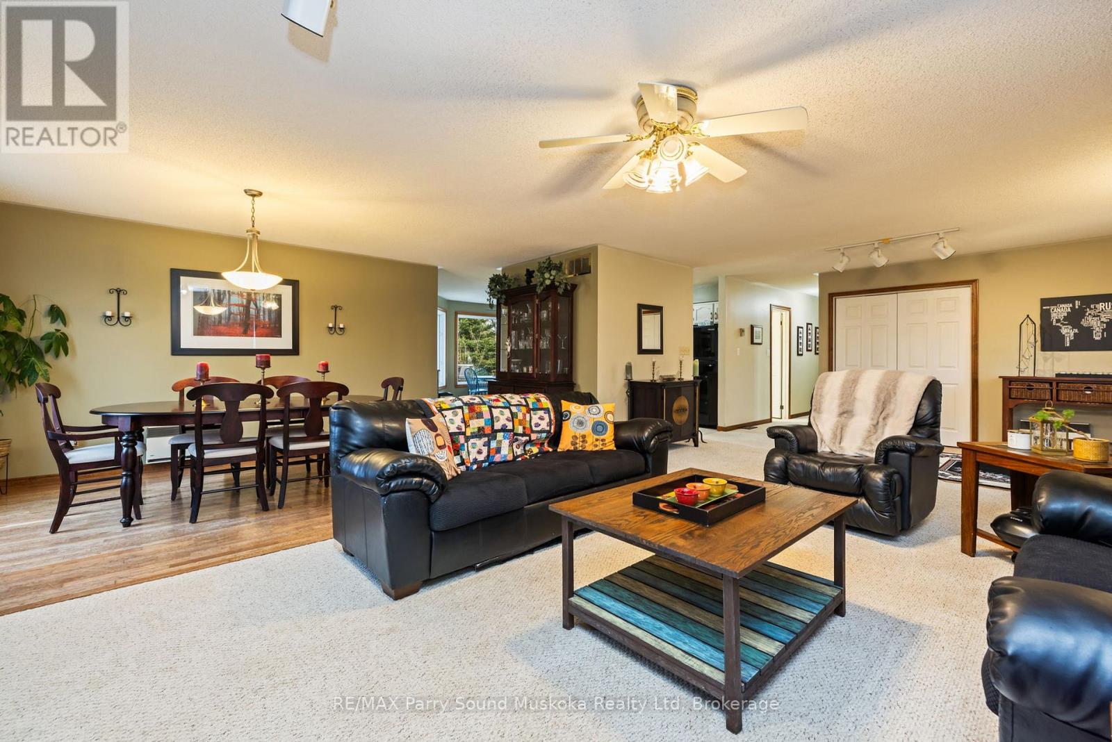 54 PINERIDGE DRIVE - 11