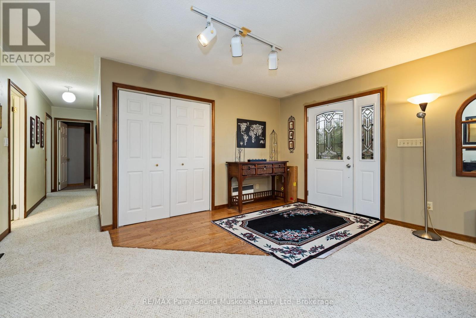 54 PINERIDGE DRIVE - 13