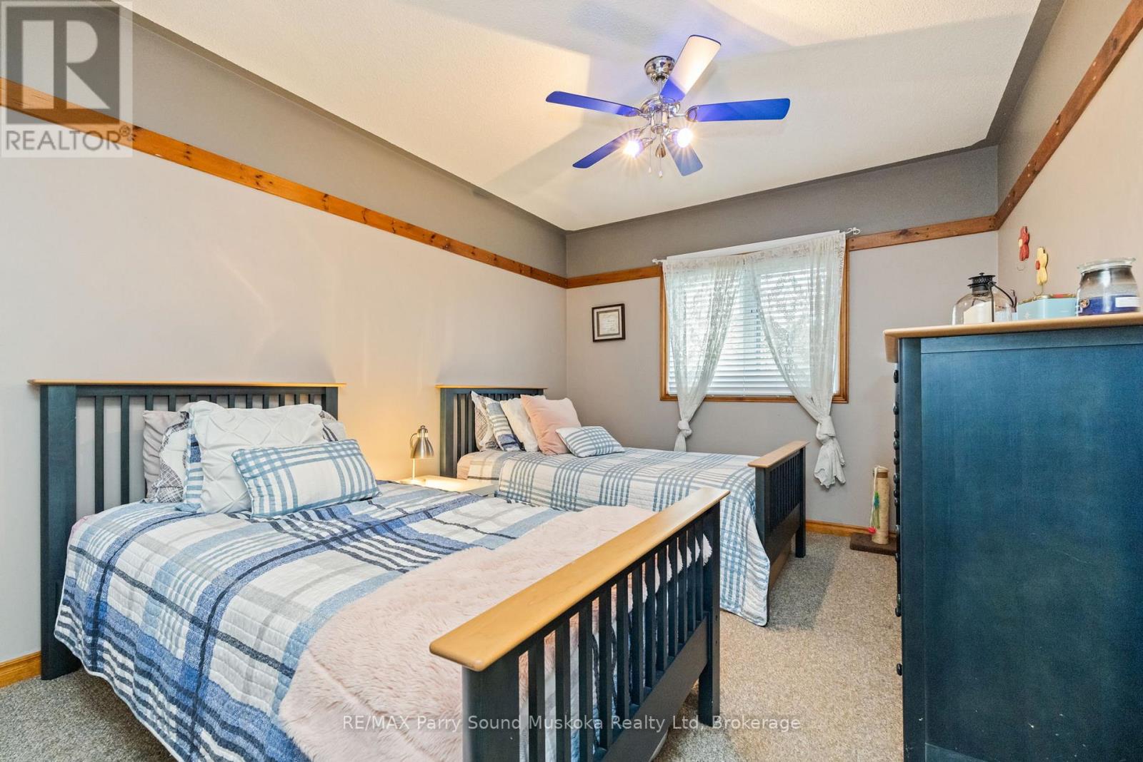 54 PINERIDGE DRIVE - 16